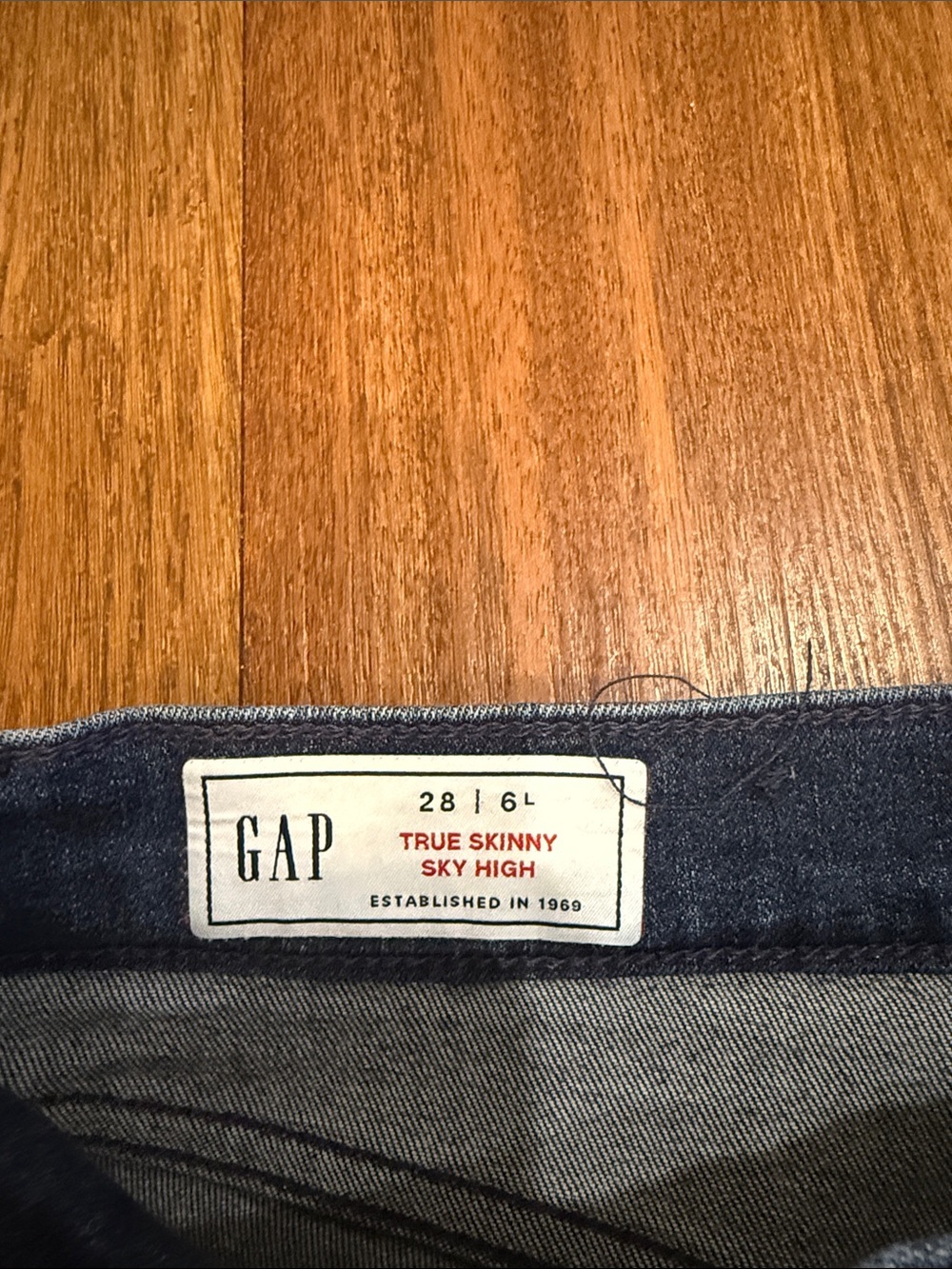 Classic GAP High-Rise Women's Jeans in Dark Blue - Picture 3 of 3